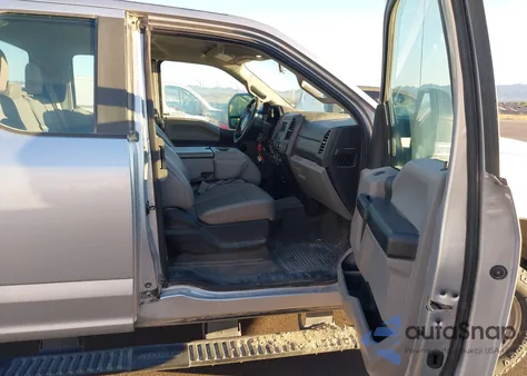 2017 Ford F-250 Xl z USA, uszkodzony, nr VIN 1FD7X2B69HEE35729